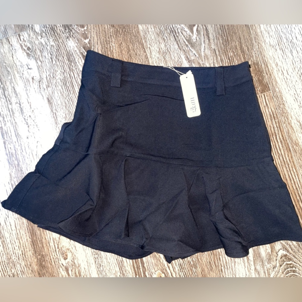 🎀glam BLACK SKORT🎀 (With belt loops)